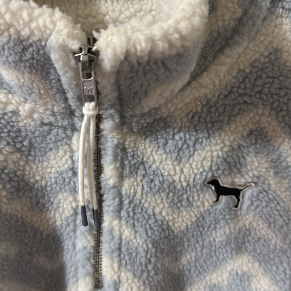 Sweater - Picture 2 of 3